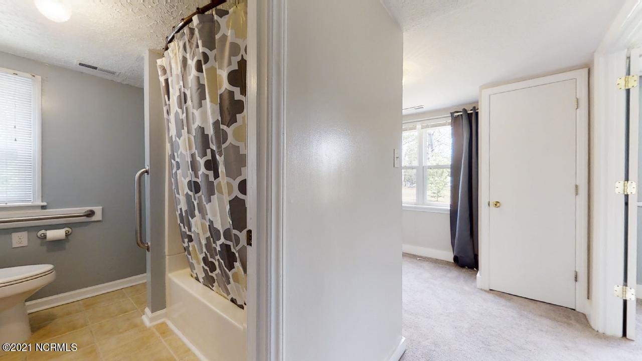 149 Briarneck Road Jacksonville, NC 28540 - Photo 33 of 40 149-Briarneck-05022021_164733