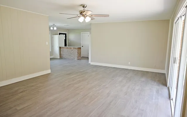 $2,000 | 5204 Bedford Street, Kingsland, TX 78639