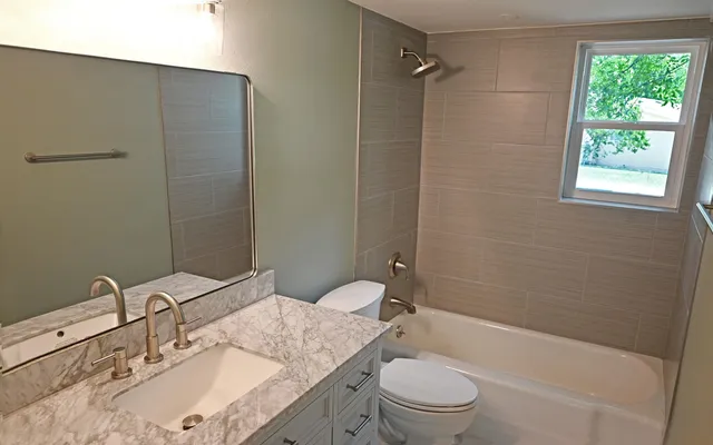 $2,000 | 5204 Bedford Street, Kingsland, TX 78639