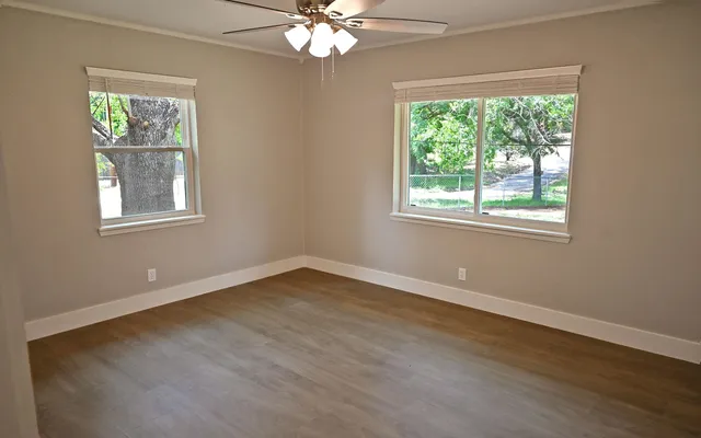 $2,000 | 5204 Bedford Street, Kingsland, TX 78639