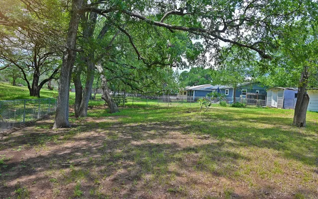 $2,000 | 5204 Bedford Street, Kingsland, TX 78639
