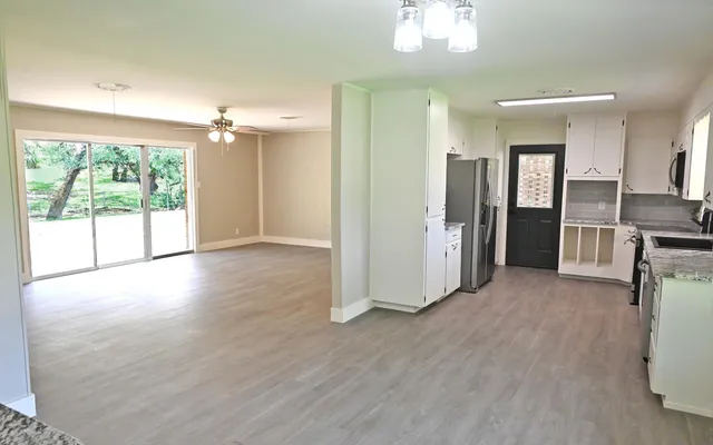 $2,000 | 5204 Bedford Street, Kingsland, TX 78639