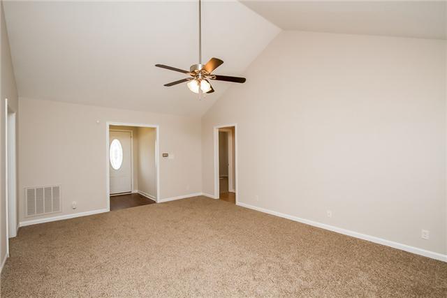 211 Quail Ridge Road Clarksville, TN 37042 - Photo 4 of 18