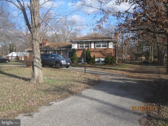 11816 Fort Washington Road Fort Washington, MD 20744 - Photo 13 of 21 Driveway off the Street