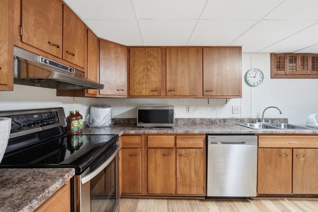 22 Maxdale Road Worcester, MA 01602 - Photo 25 of 34