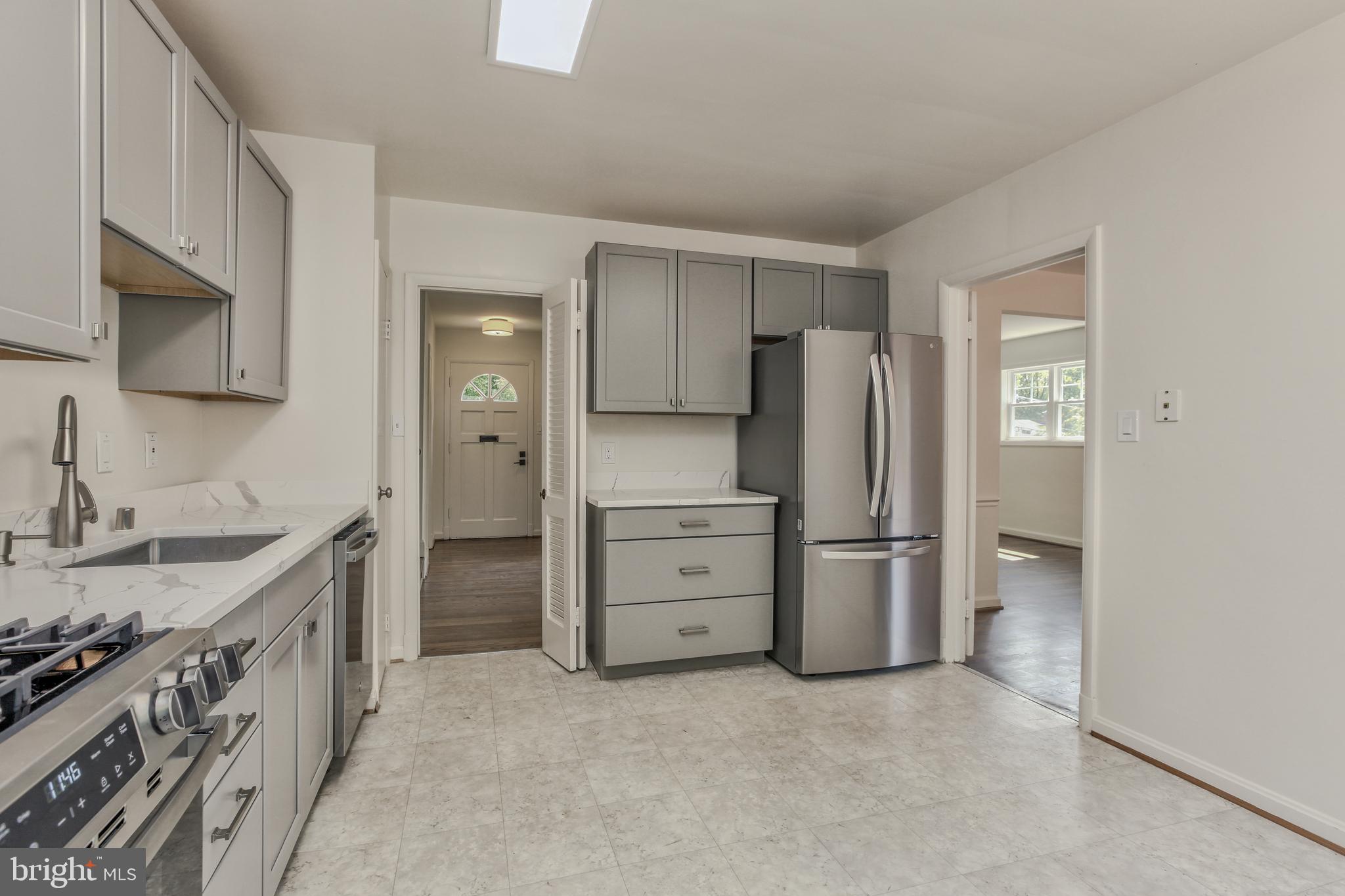9902 Belhaven Road Bethesda, MD 20817 - Photo 11 of 29
