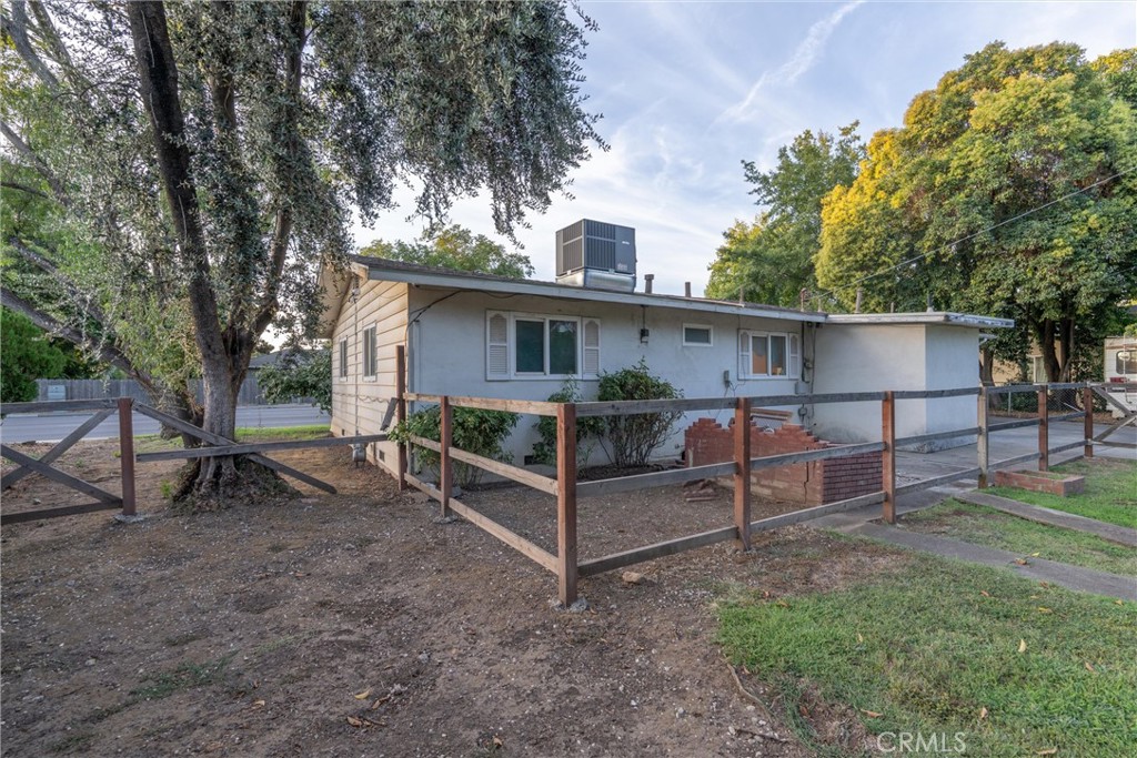 559 East Chico, CA 95926 - Photo 24 of 32 a view of a house with backyard and a tree