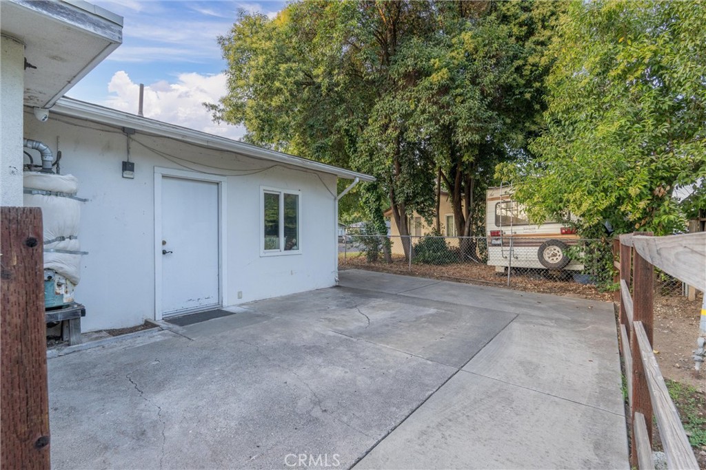 559 East Chico, CA 95926 - Photo 29 of 32 a view of a house with a yard and garage