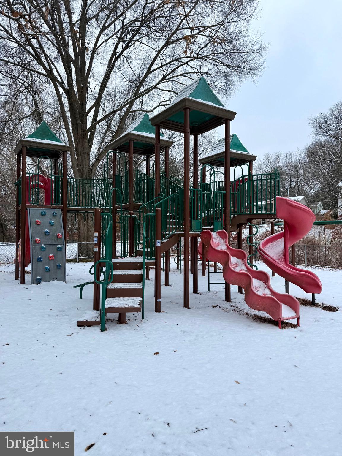730 Quince Orchard Boulevard, Unit 730101 Gaithersburg, MD 20878 - Photo 33 of 47 a view of outdoor space with seating