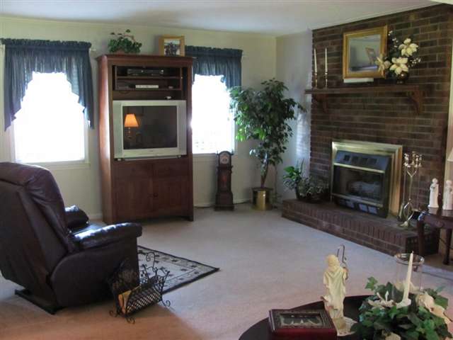 217 Altamont Court Anderson, SC 29621 - Photo 3 of 12 Gallery Image 3