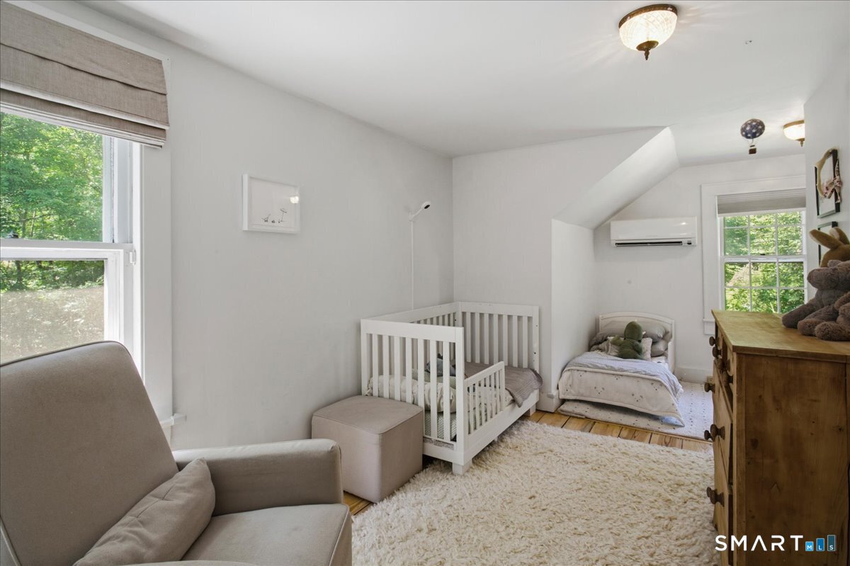 247 Chestnut Hill Road Stamford, CT 06903 - Photo 24 of 30