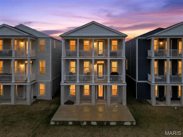$599,000 | 1072 Dyess Way, St. Charles, MO 63301