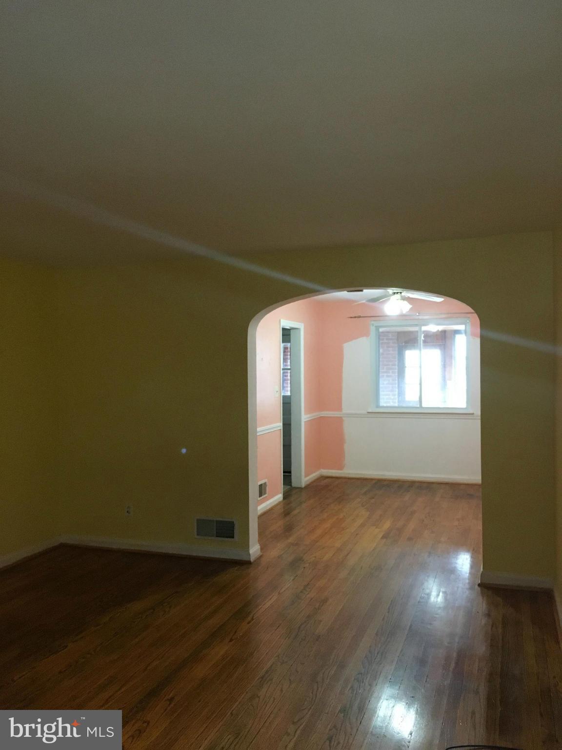 11905 Andrew Street Silver Spring, MD 20902 - Photo 4 of 9 Living Room