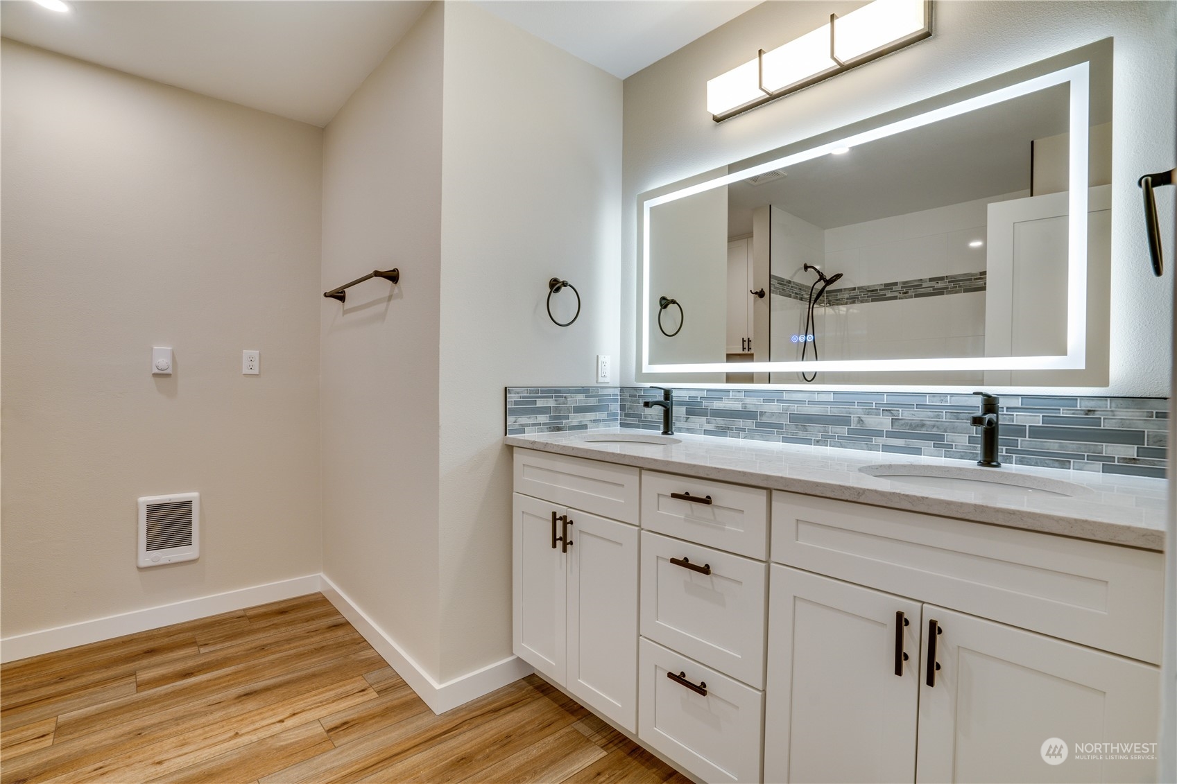4133 Ridge Road West University Place, WA 98466 - Photo 15 of 36 Gallery Image 15