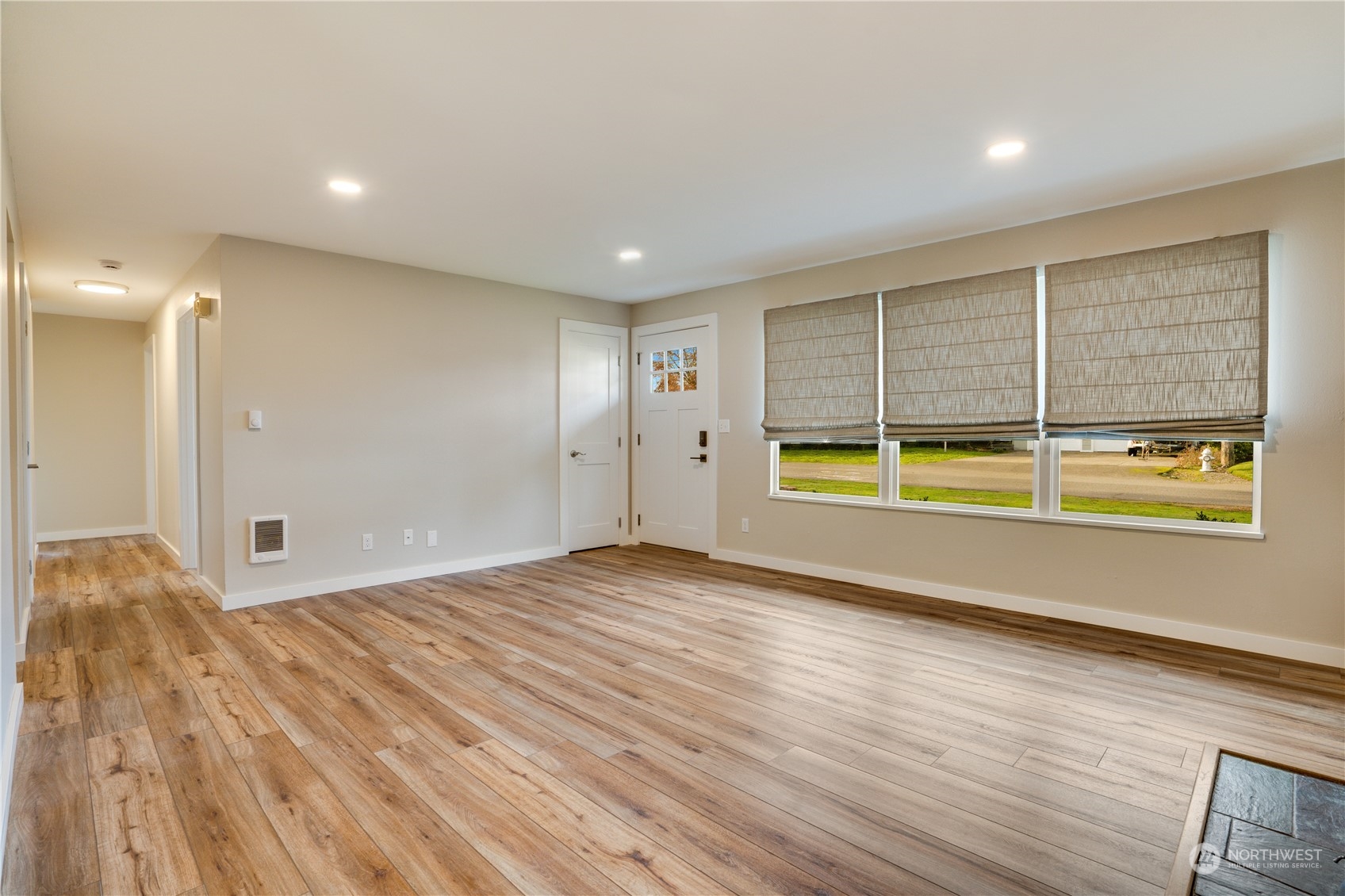 4133 Ridge Road West University Place, WA 98466 - Photo 2 of 36 Gallery Image 2