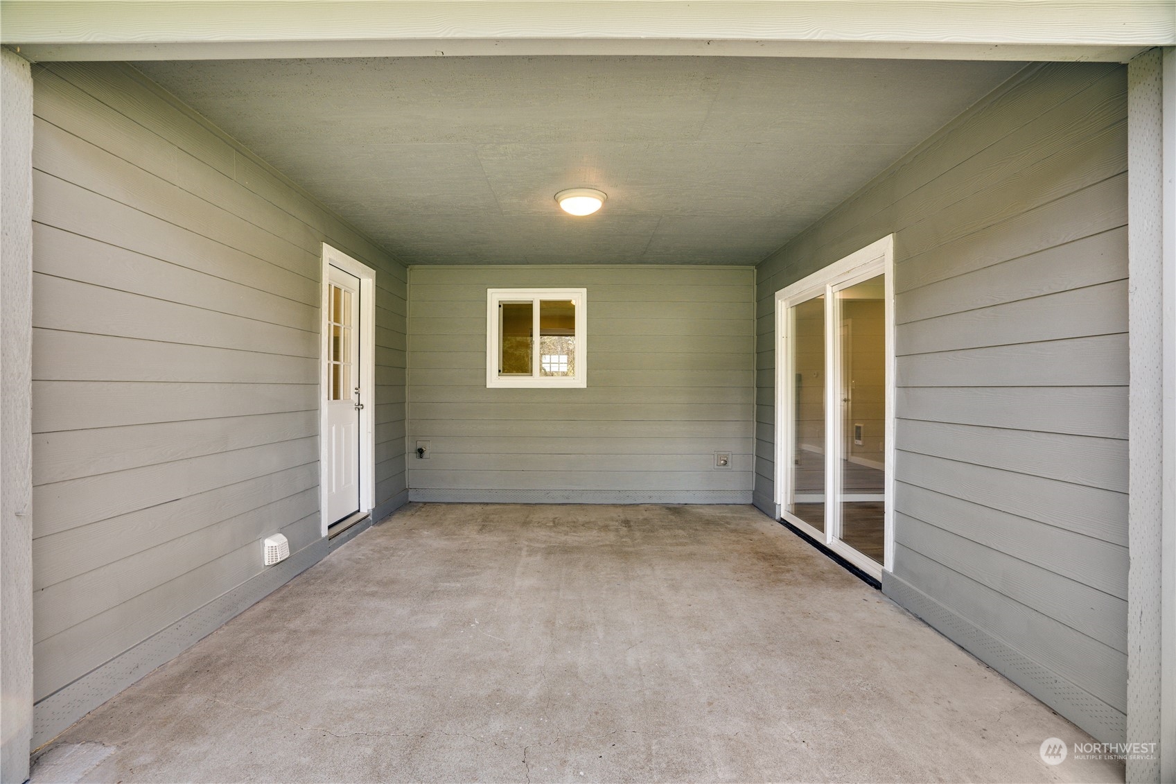 4133 Ridge Road West University Place, WA 98466 - Photo 26 of 36 Gallery Image 26