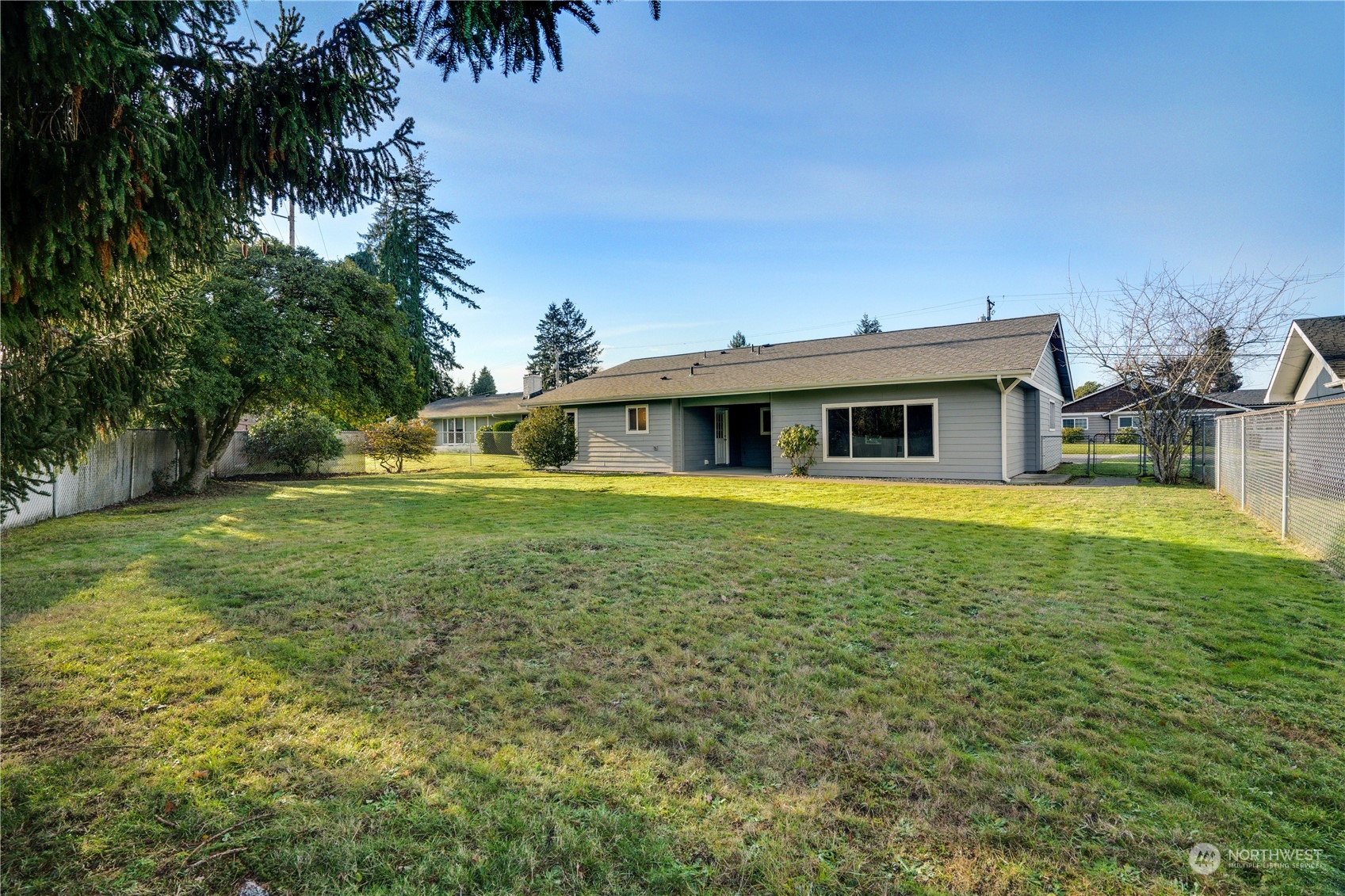4133 Ridge Road West University Place, WA 98466 - Photo 29 of 36 Gallery Image 29
