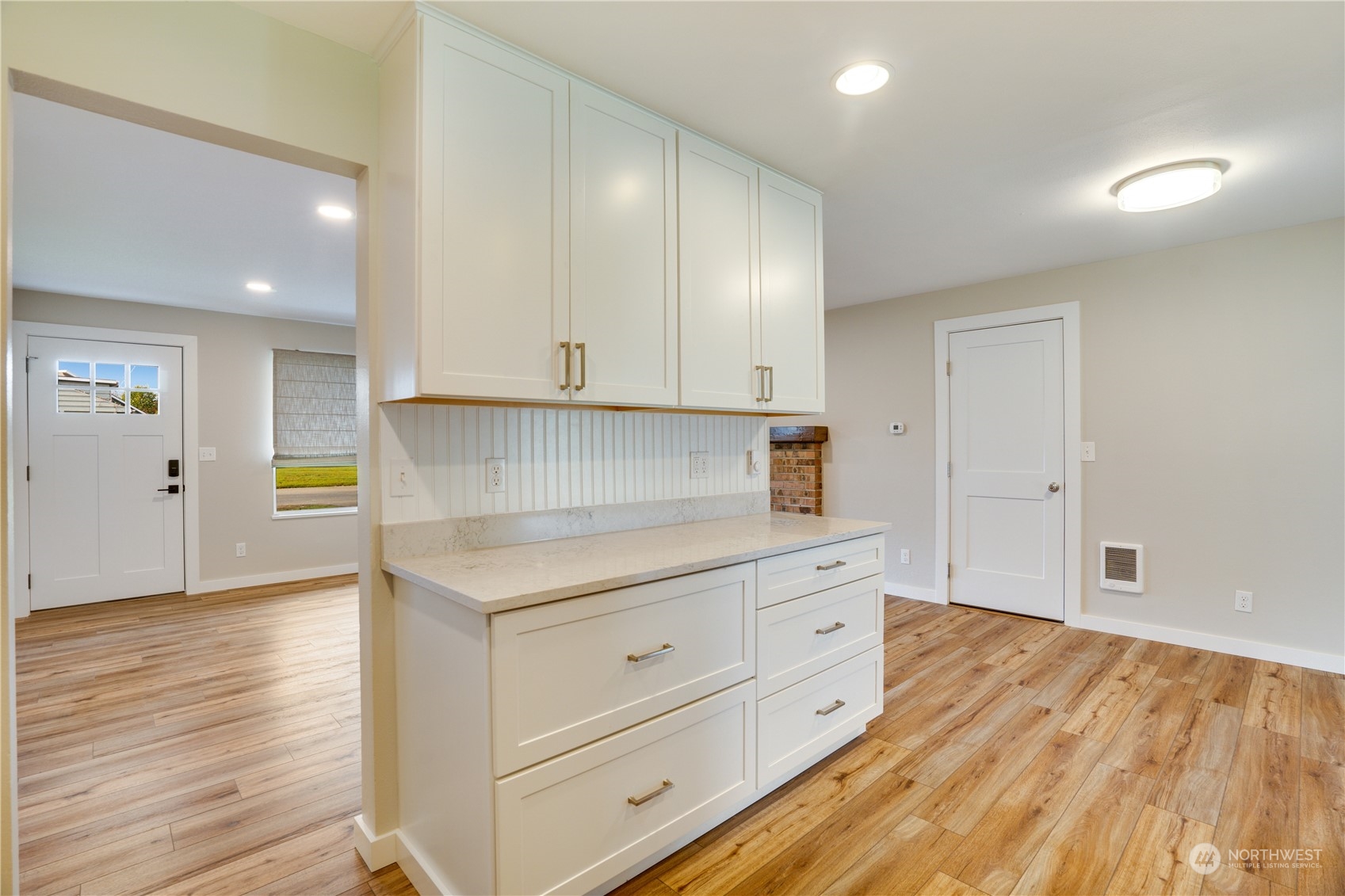4133 Ridge Road West University Place, WA 98466 - Photo 6 of 36 Gallery Image 6
