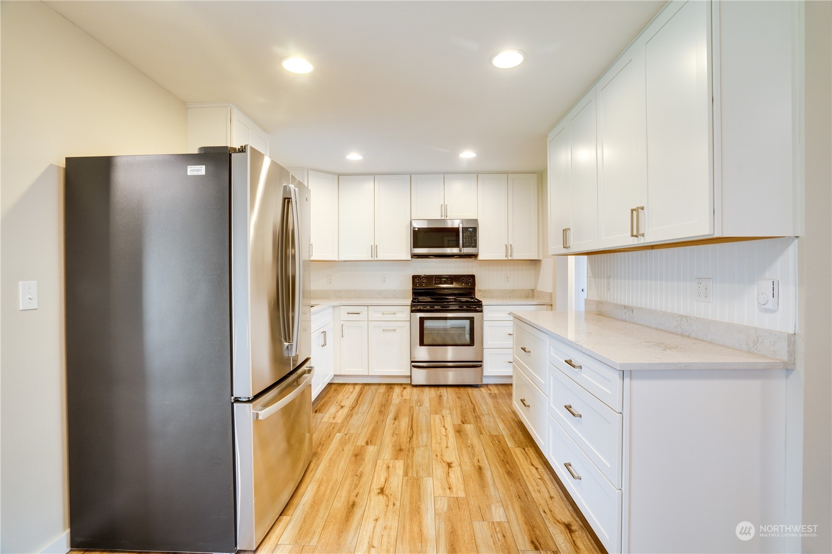 4133 Ridge Road West University Place, WA 98466 - Photo 9 of 36 Gallery Image 9
