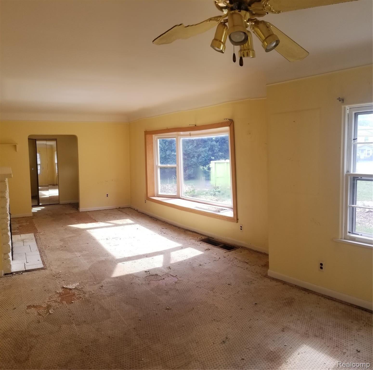 47700 Shelby Road Utica, MI 48317 - Photo 13 of 28 20200902_162420.jpg