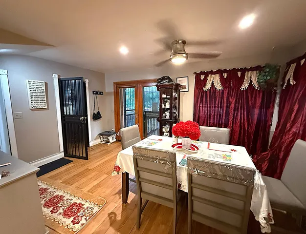 a very nice looking bedroom with a bed