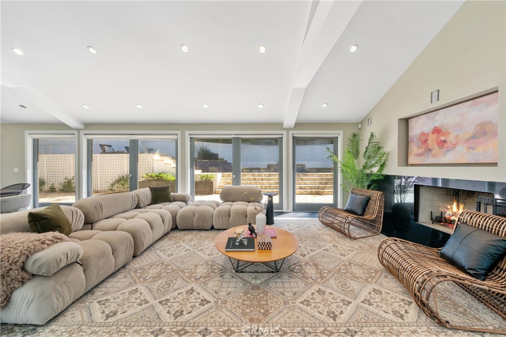 9653 Oak Pass Road Beverly Hills, CA 90210 - Photo 13 of 42