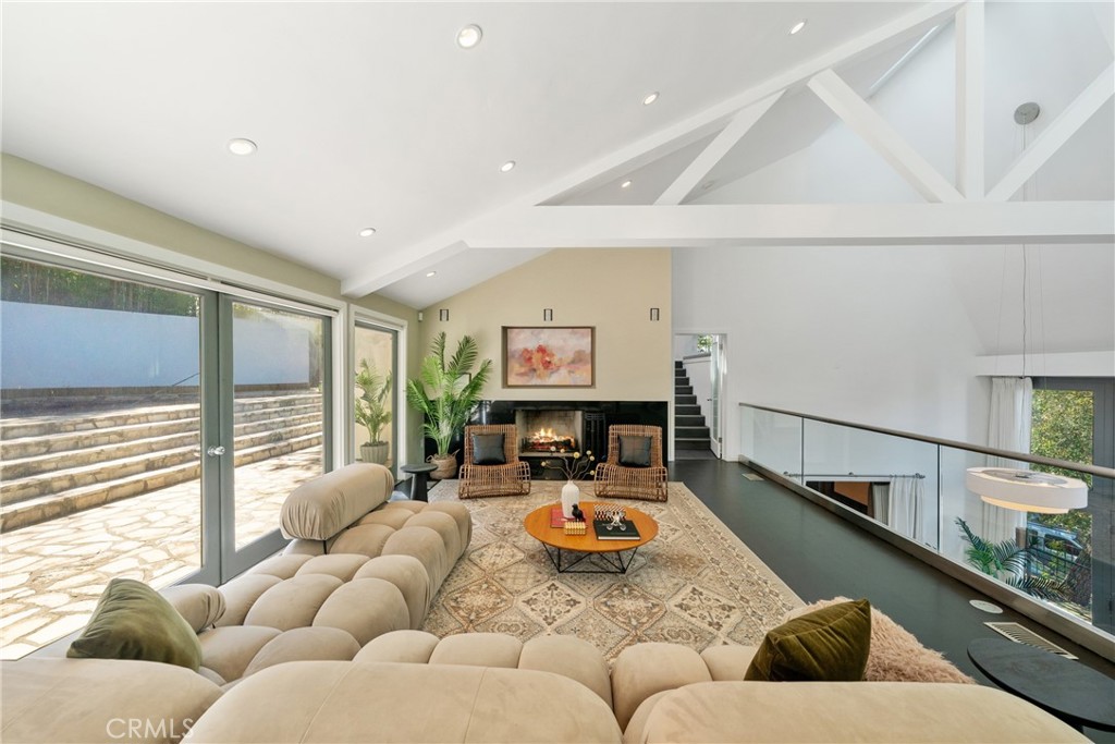 9653 Oak Pass Road Beverly Hills, CA 90210 - Photo 14 of 42