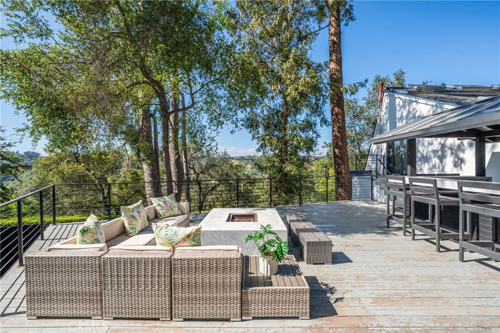 9653 Oak Pass Road Beverly Hills, CA 90210 - Photo 31 of 42