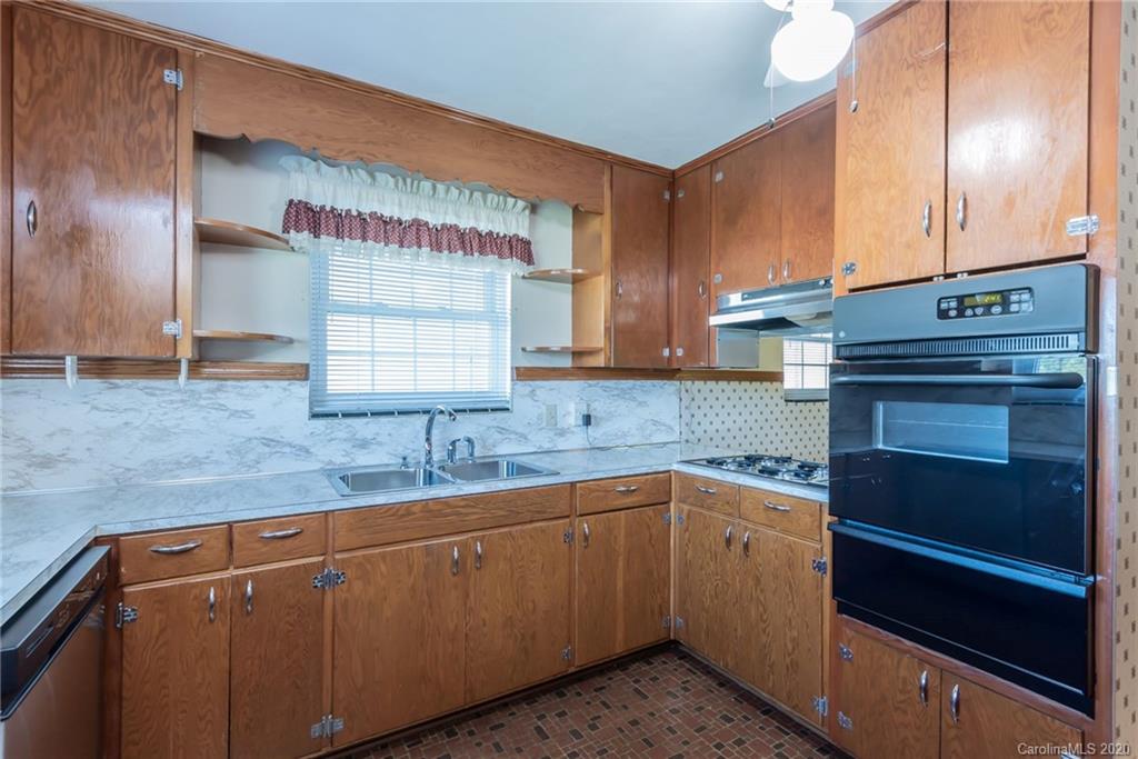 9266 Wilson Road Hildebran, NC 28637 - Photo 13 of 40 Gallery Image 13
