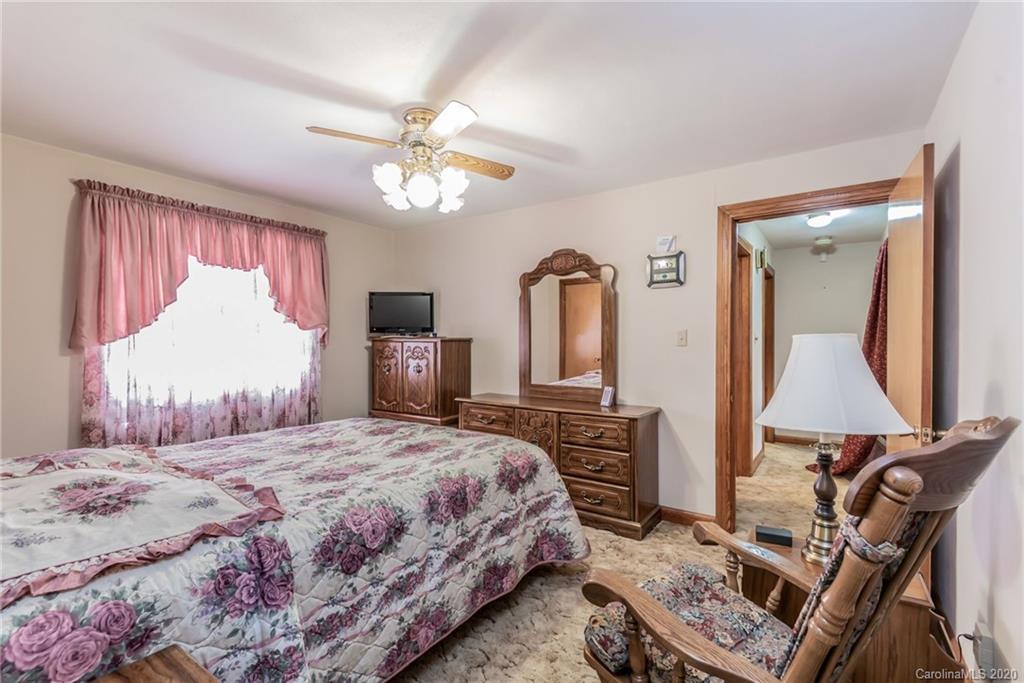 9266 Wilson Road Hildebran, NC 28637 - Photo 20 of 40 Gallery Image 20