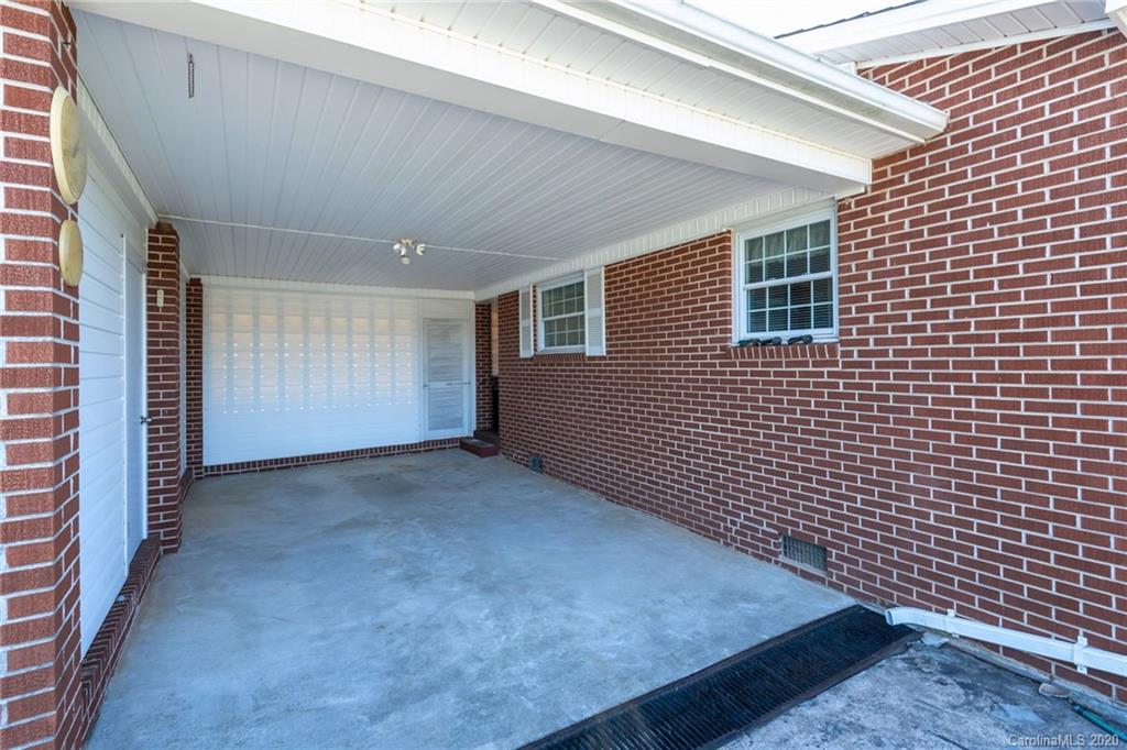 9266 Wilson Road Hildebran, NC 28637 - Photo 4 of 40 Gallery Image 4