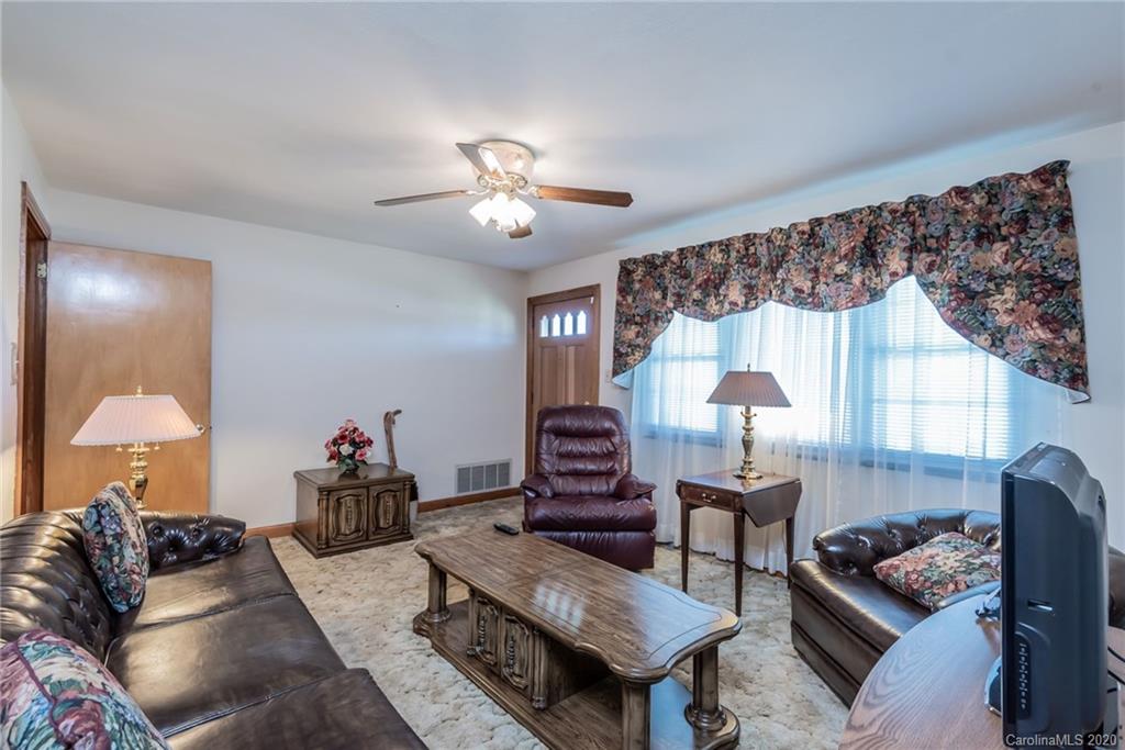 9266 Wilson Road Hildebran, NC 28637 - Photo 8 of 40 Gallery Image 8