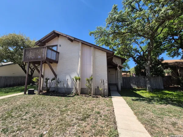 $1,425 | 14309 Indian Woods, San Antonio, TX 78249