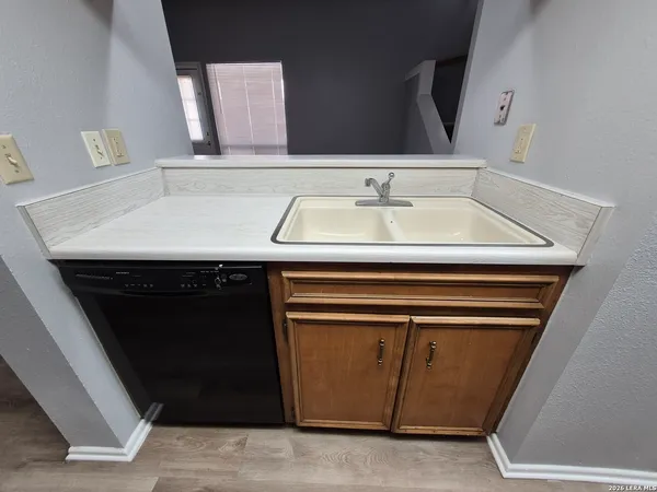 $1,425 | 14309 Indian Woods, San Antonio, TX 78249
