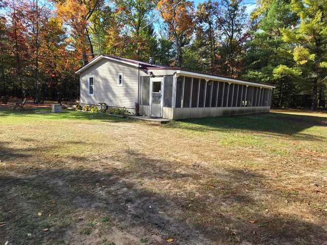 $159,900 | 801 West Rainbow Trail, Baldwin, MI 49304