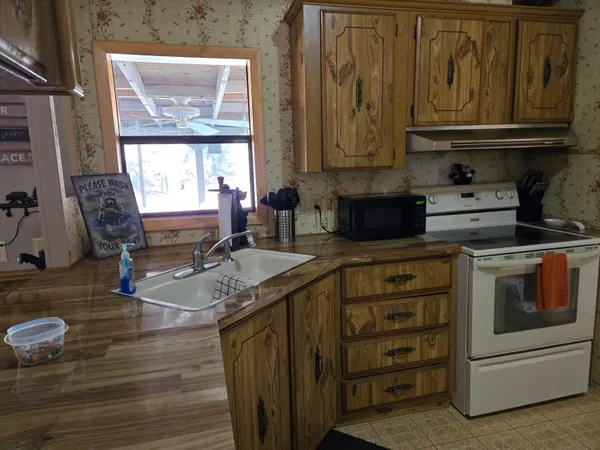 $159,900 | 801 West Rainbow Trail, Baldwin, MI 49304