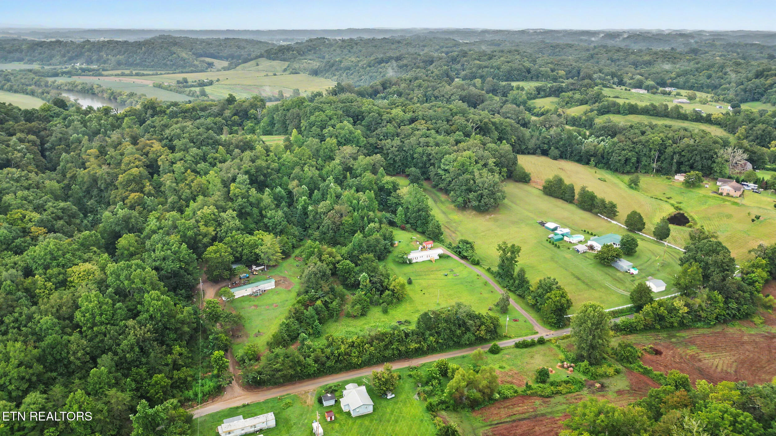 1040 Old Solomon Ferry Road Newport, TN 37821 - Photo 37 of 41 33_dji_0011_