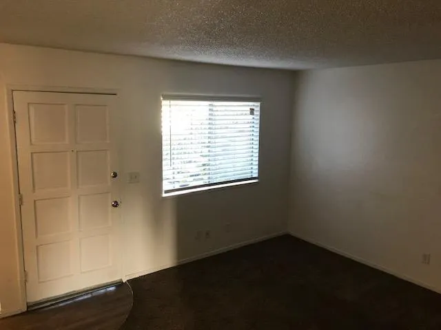 $1,295 | 2257 North Meridian Avenue, Unit 102, Fresno, CA 93703
