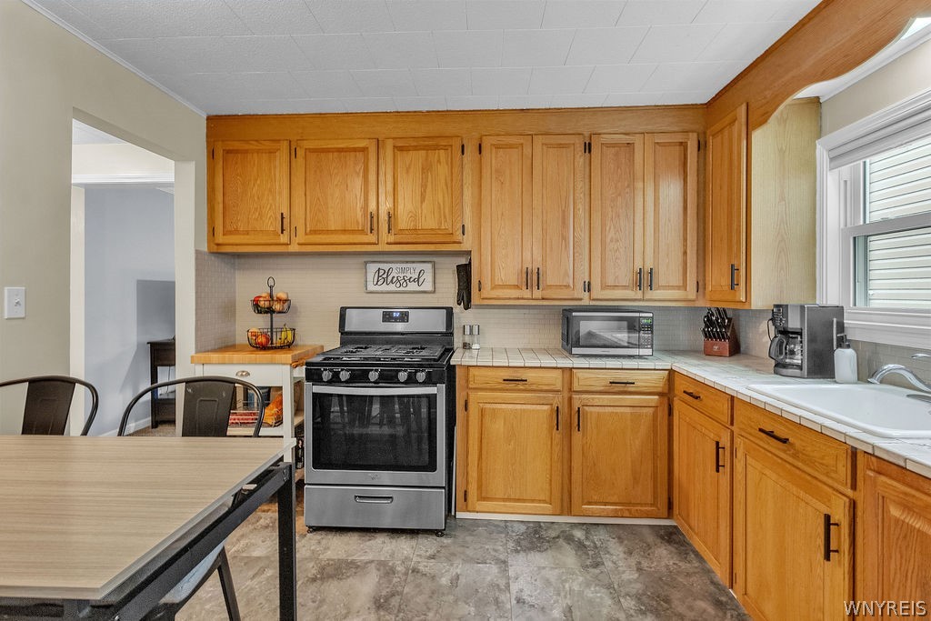 465 Walck Road North Tonawanda, NY 14120 - Photo 21 of 50 Kitchen