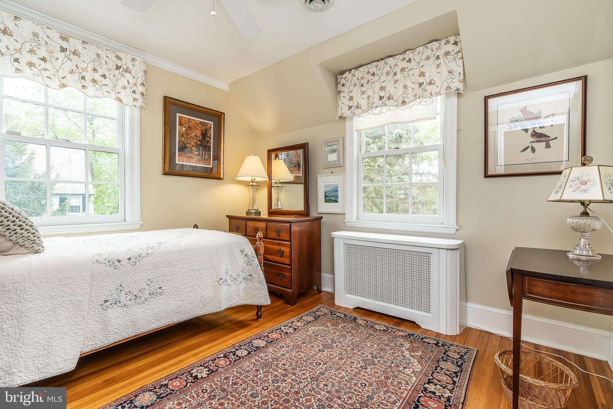 322 Broxton Road Baltimore, MD 21212 - Photo 30 of 46 Bedroom 3 is light-filled