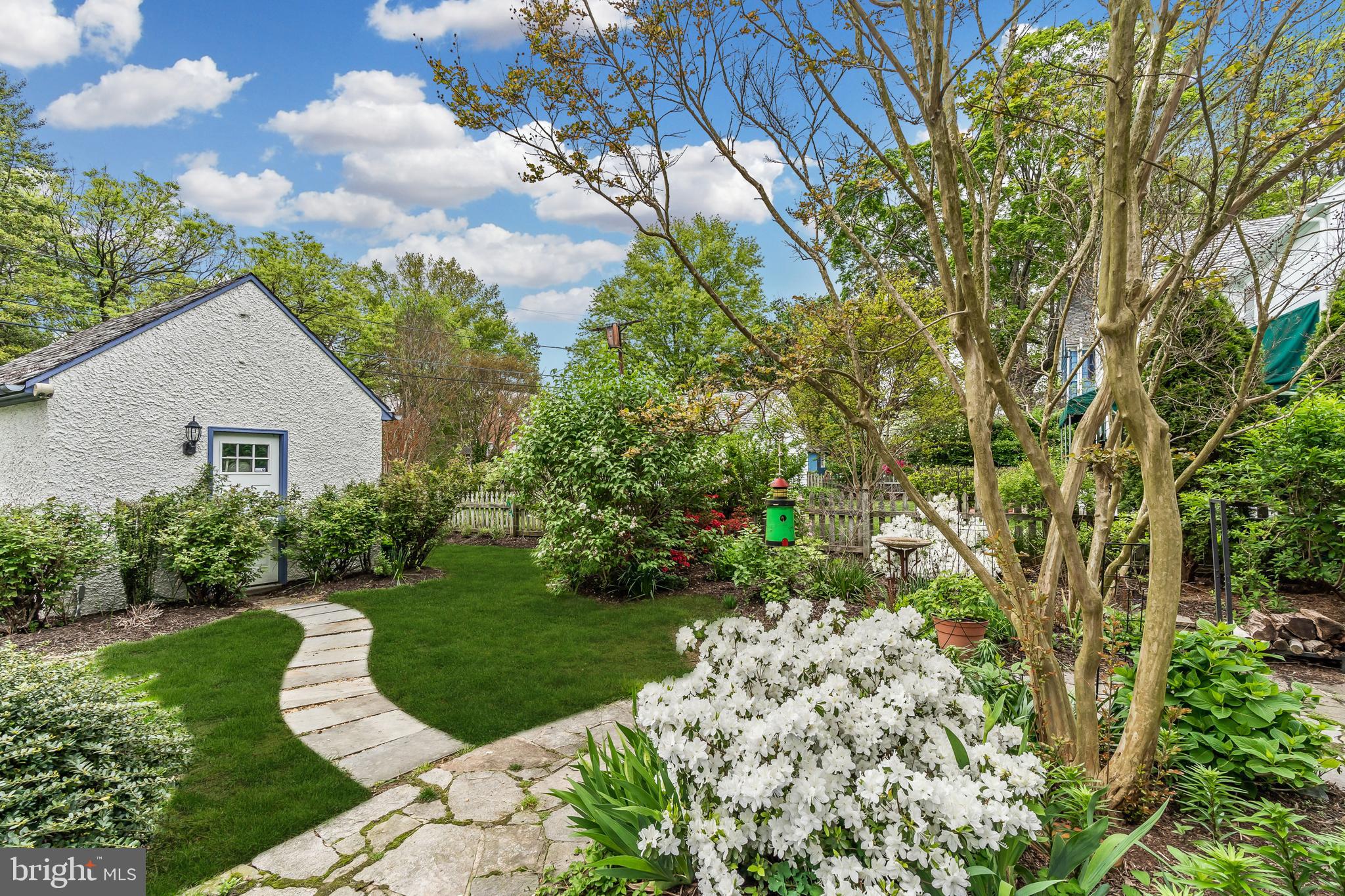 322 Broxton Road Baltimore, MD 21212 - Photo 40 of 46 Garden and garage