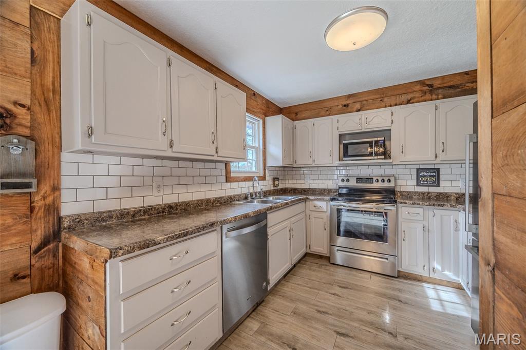 22622 Green Hills Road Lebanon, MO 65536 - Photo 15 of 36