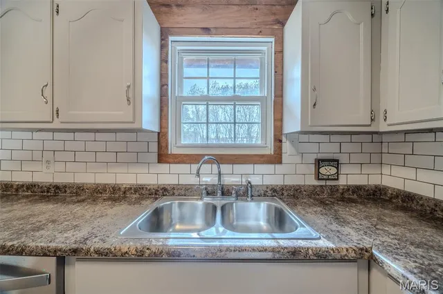 $245,000 | 22622 Green Hills Road, Lebanon, MO 65536