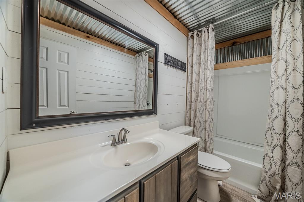 22622 Green Hills Road Lebanon, MO 65536 - Photo 22 of 36