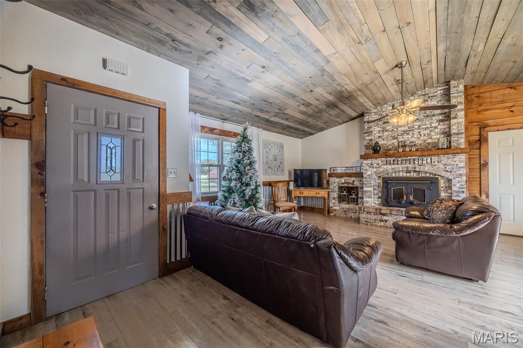 22622 Green Hills Road Lebanon, MO 65536 - Photo 7 of 36