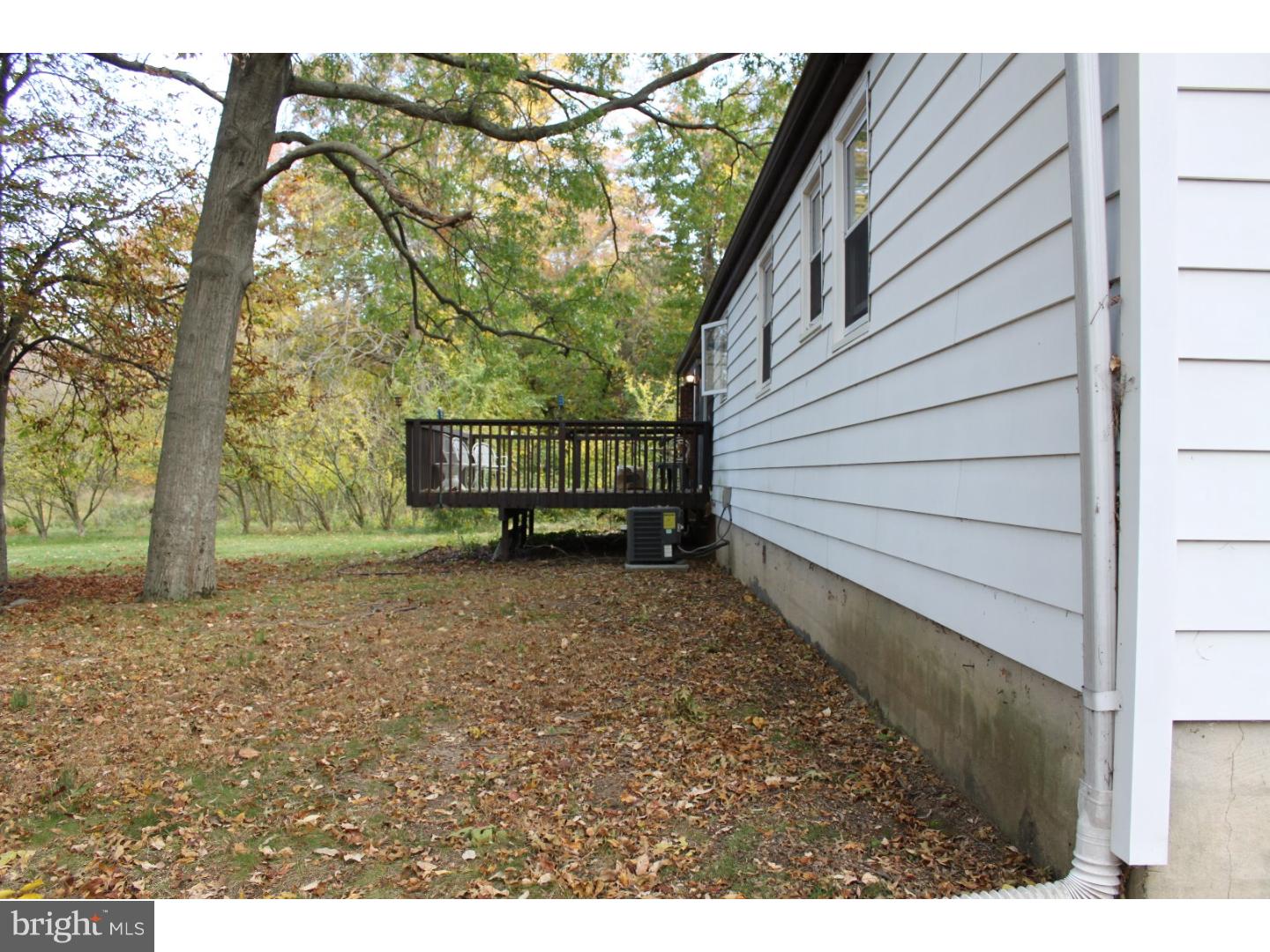 245 Rutgers Avenue Hamilton, NJ 08619 - Photo 14 of 19 Deck