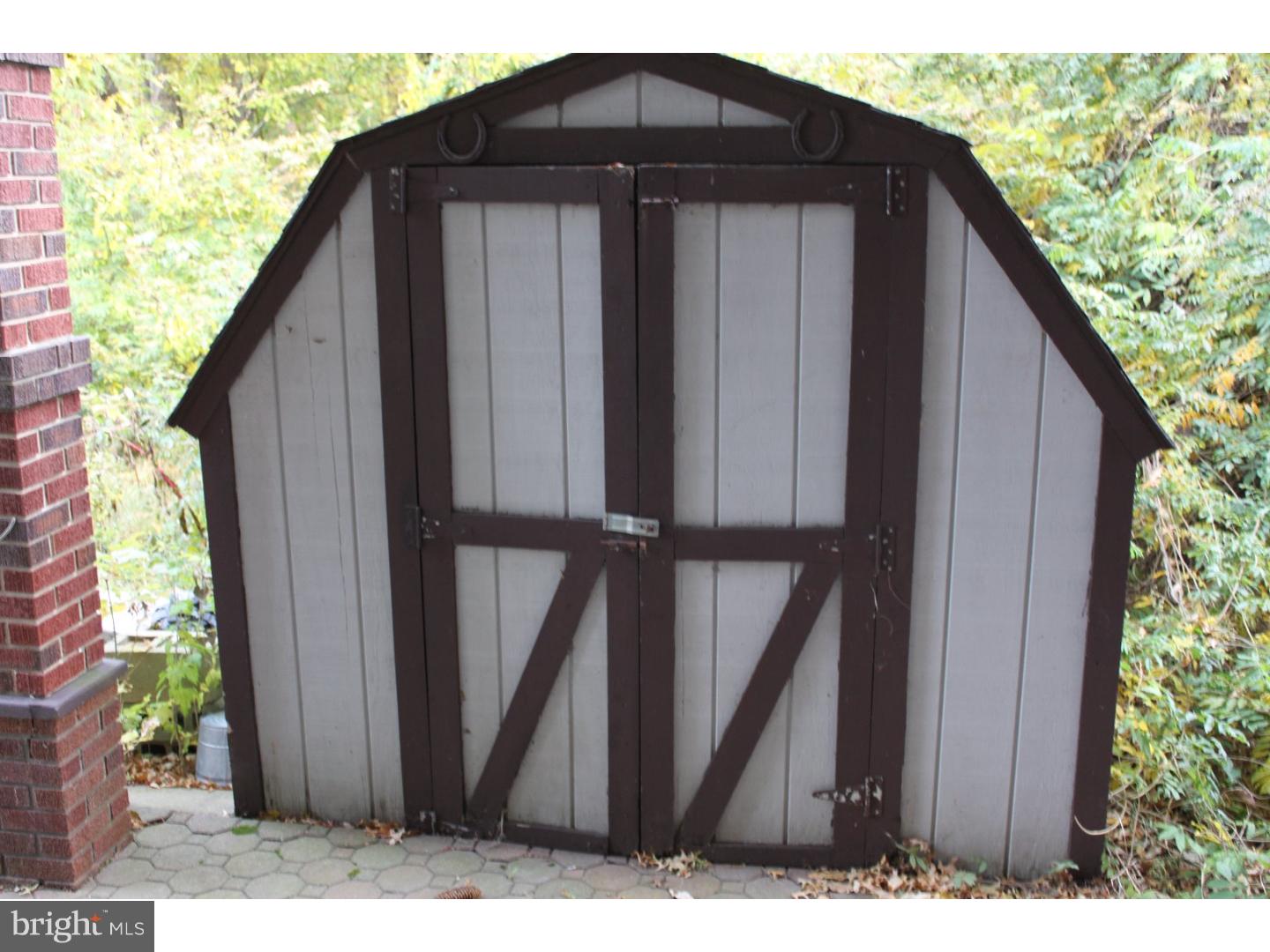 245 Rutgers Avenue Hamilton, NJ 08619 - Photo 18 of 19 Storage Shed