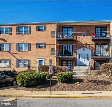 $2,200 | 5931 Quantrell Avenue, Unit 101, Alexandria, VA 22312