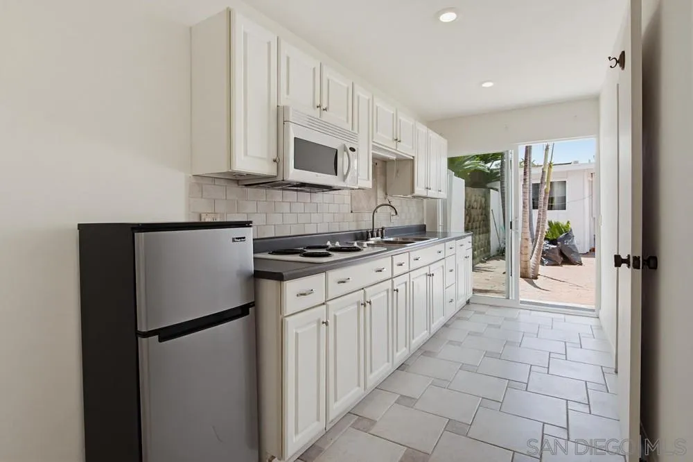 308 Leeann Lane Encinitas, CA 92024 - Photo 51 of 75 Studio