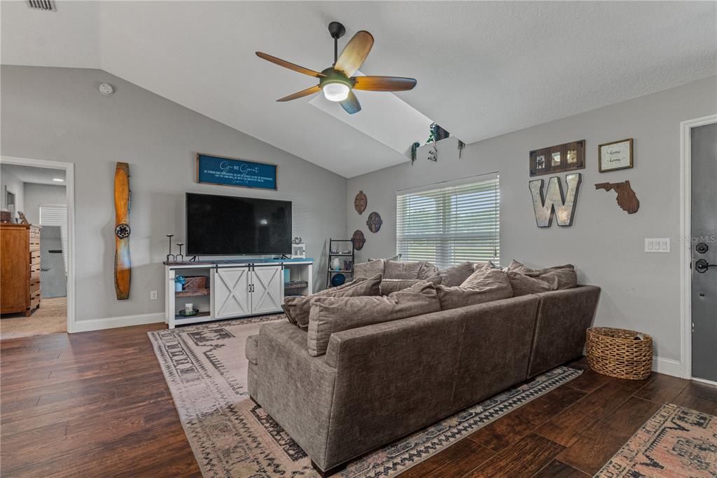 3422 State Rte 471 Sumterville, FL 33585 - Photo 12 of 23